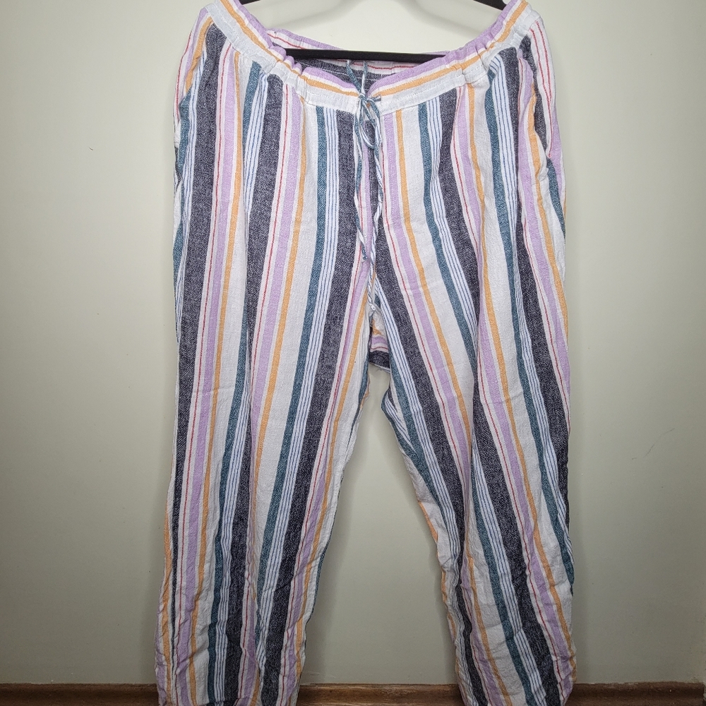 Wide Legged Linen Blend Pants